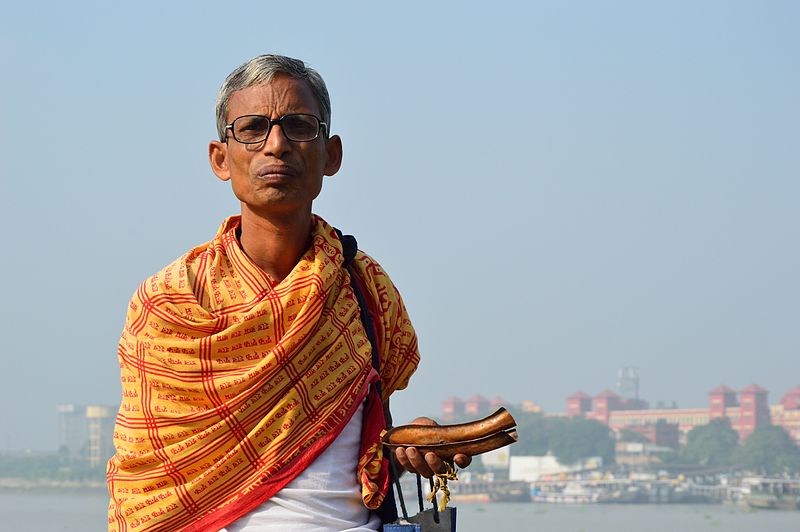 Purohit Sri Indravusan Mishra in Moyna