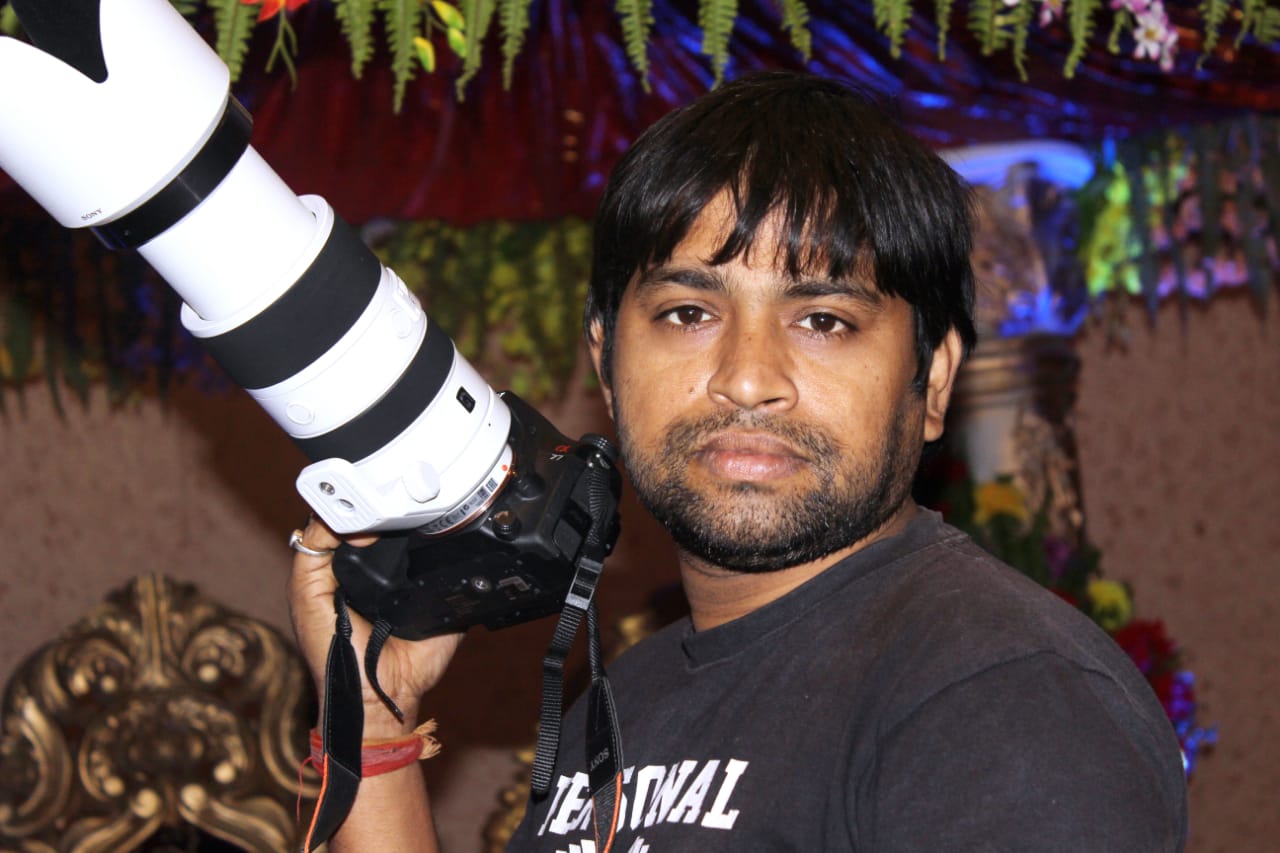 Photographer Mr. Samrat Mondal in Belgharia